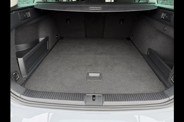 Volkswagen Passat Variant 1.4 TSI PHEV GTE Business | Carplay | Camera | LED | Navi | Adap. Cruise
