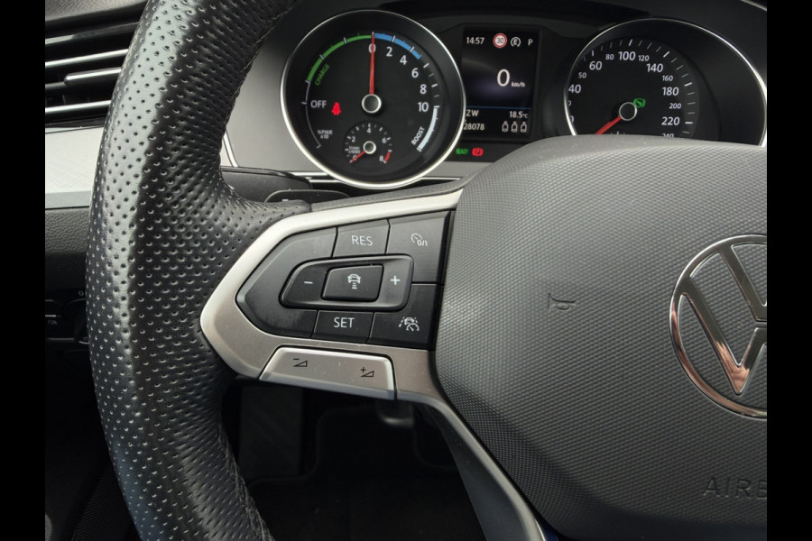 Volkswagen Passat Variant 1.4 TSI PHEV GTE Business | Carplay | Camera | LED | Navi | Adap. Cruise
