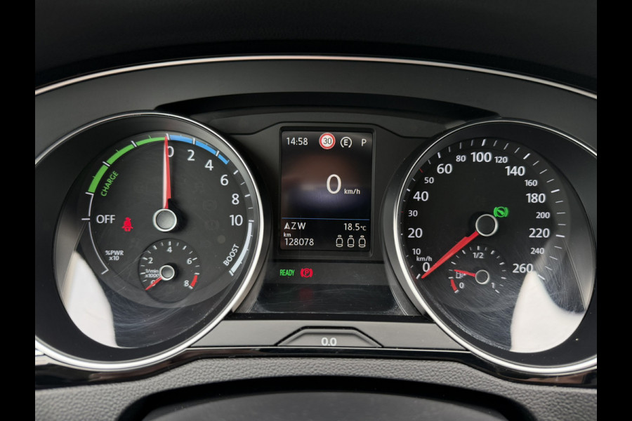 Volkswagen Passat Variant 1.4 TSI PHEV GTE Business | Carplay | Camera | LED | Navi | Adap. Cruise