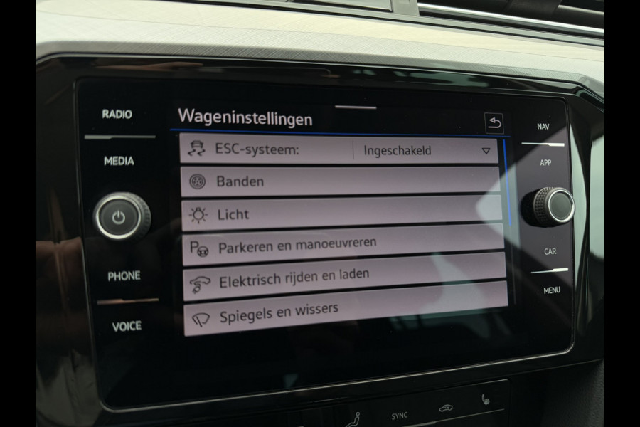 Volkswagen Passat Variant 1.4 TSI PHEV GTE Business | Carplay | Camera | LED | Navi | Adap. Cruise