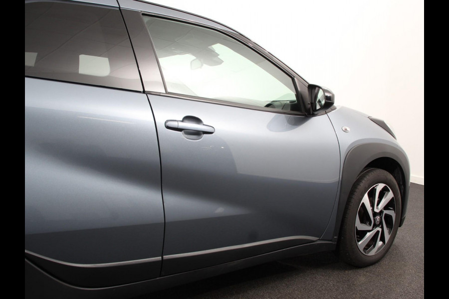Toyota Aygo X 1.0 VVT-i S-CVT Automaat Trend Navigatie Apple Carplay/Android Auto Climate Control Cruise Control Adaptive 17" Lichtmetalen velgen Camera