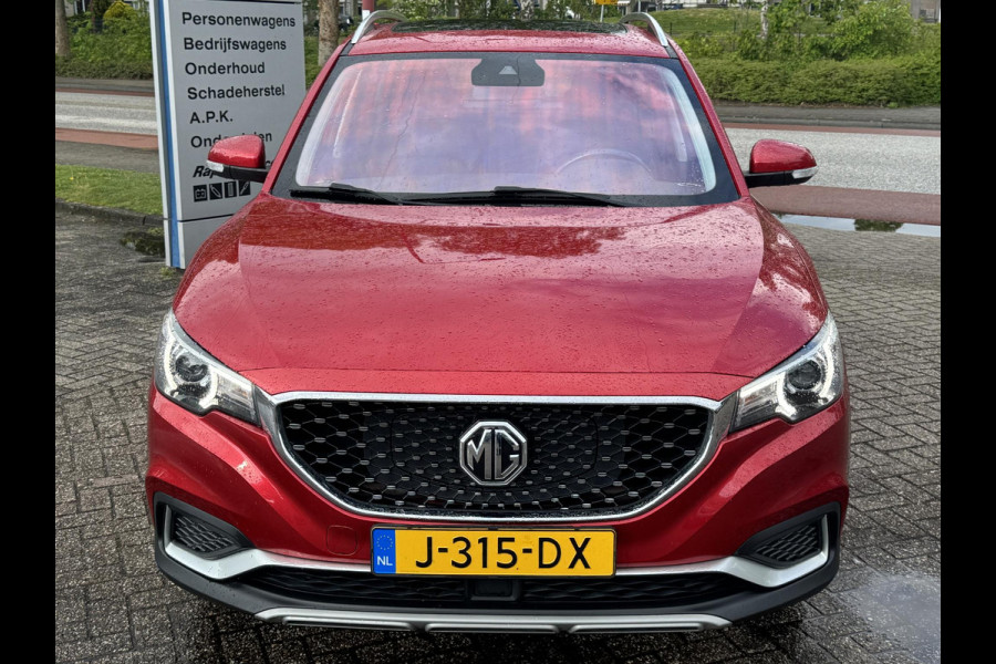 MG Mg Zs EV Luxury 45 kWh | 143pk | Panoramadak | Elektrisch Verstelbare Stoelen | Dodehoeksensoren | SOH 93.6%