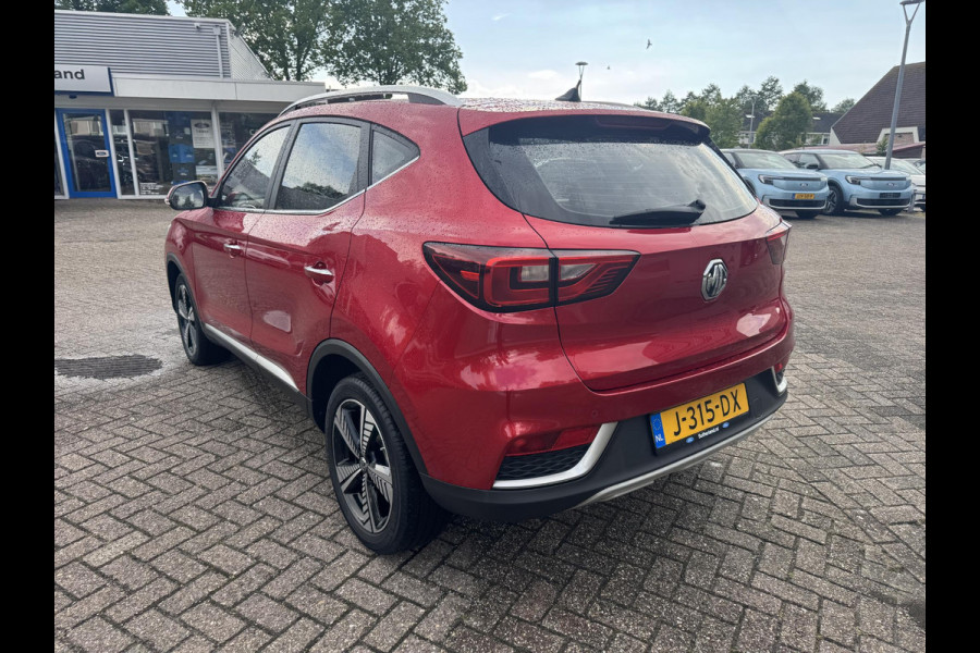 MG Mg Zs EV Luxury 45 kWh | 143pk | Panoramadak | Elektrisch Verstelbare Stoelen | Dodehoeksensoren | SOH 93.6%