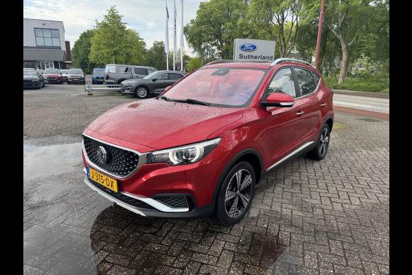 MG Mg Zs EV Luxury 45 kWh | 143pk | Panoramadak | Elektrisch Verstelbare Stoelen | Dodehoeksensoren | SOH 93.6%