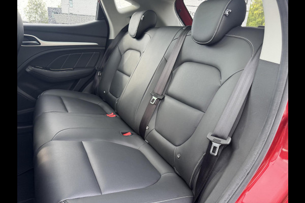 MG Mg Zs EV Luxury 45 kWh | 143pk | Panoramadak | Elektrisch Verstelbare Stoelen | Dodehoeksensoren | SOH 93.6%