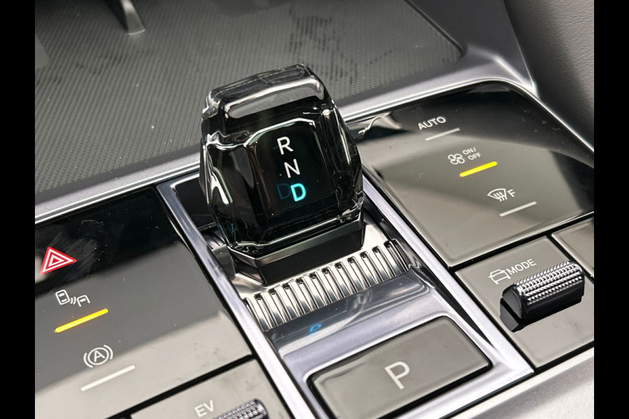BYD SEAL U 1.5 DM-i FWD Boost PHEV 218PK, *GEEN AFLEVERKOSTEN*, Pano/Dak, Head/Up Adapt.Cruise/Control, 360-Camera, 2026 NEW, BTW!