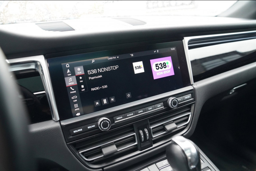 Porsche Macan 3.0 S | Panorama | Facelift | Luxe Leder | Camera | Lane assist | Bose Sound | Cruise control adaptief | Luchtvering