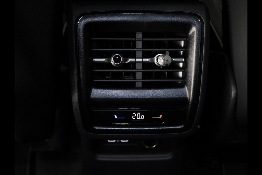 Škoda Kodiaq 1.5 TSI MHEV Sportline Business 7p | Derde zitrij | Light & View | Elek. stoel | Adaptive Cruise | Blind Spot |