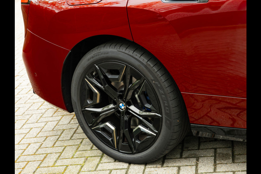 BMW iX xDrive60 112kWh - M-Sport - Trekhaak - ACC- Harman Kardon