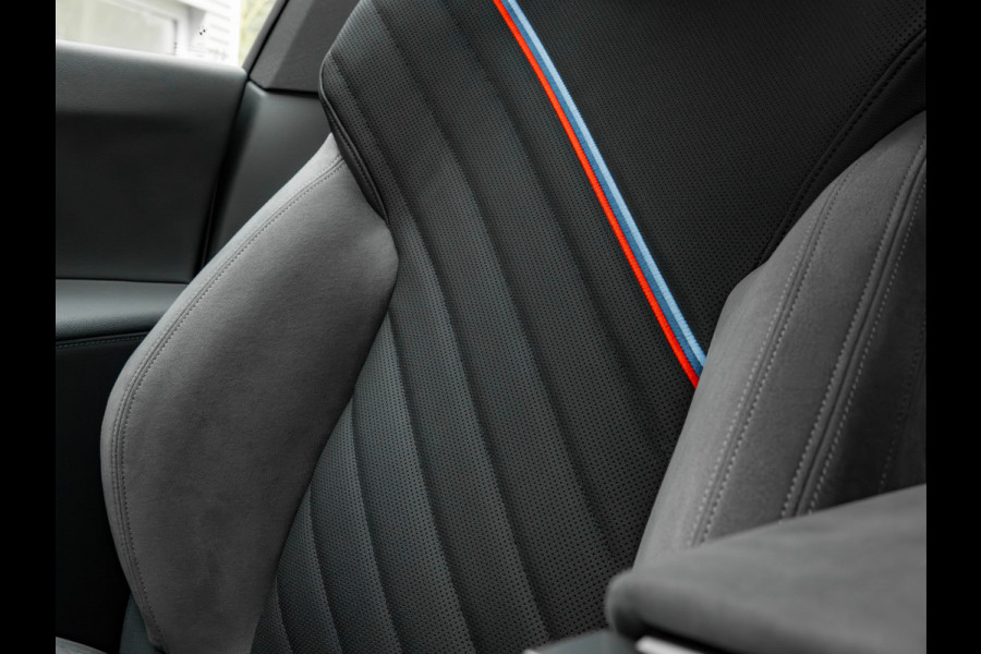 BMW iX xDrive60 112kWh - M-Sport - Trekhaak - ACC- Harman Kardon