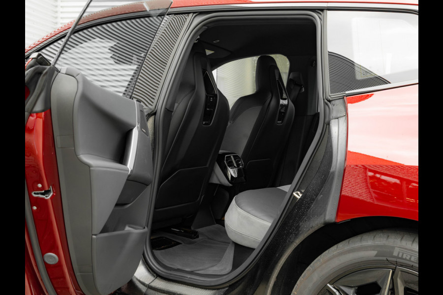 BMW iX xDrive60 112kWh - M-Sport - Trekhaak - ACC- Harman Kardon