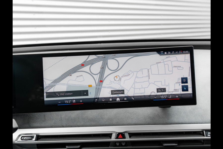 BMW iX xDrive60 112kWh - M-Sport - Trekhaak - ACC- Harman Kardon