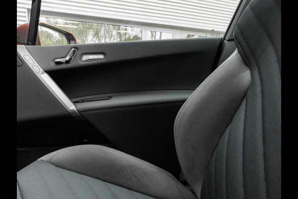 BMW iX xDrive60 112kWh - M-Sport - Trekhaak - ACC- Harman Kardon