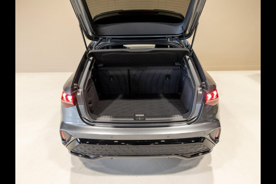 Audi A3 Sportback 35 TFSI 2x S-Line edition / 150pk / Panorama dak / Sonos / Achteruitrij camera /