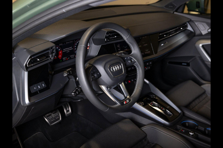 Audi A3 Sportback 35 TFSI 2x S-Line edition / 150pk / Maxton / Panorama dak / Sonos / Achteruitrij camera /