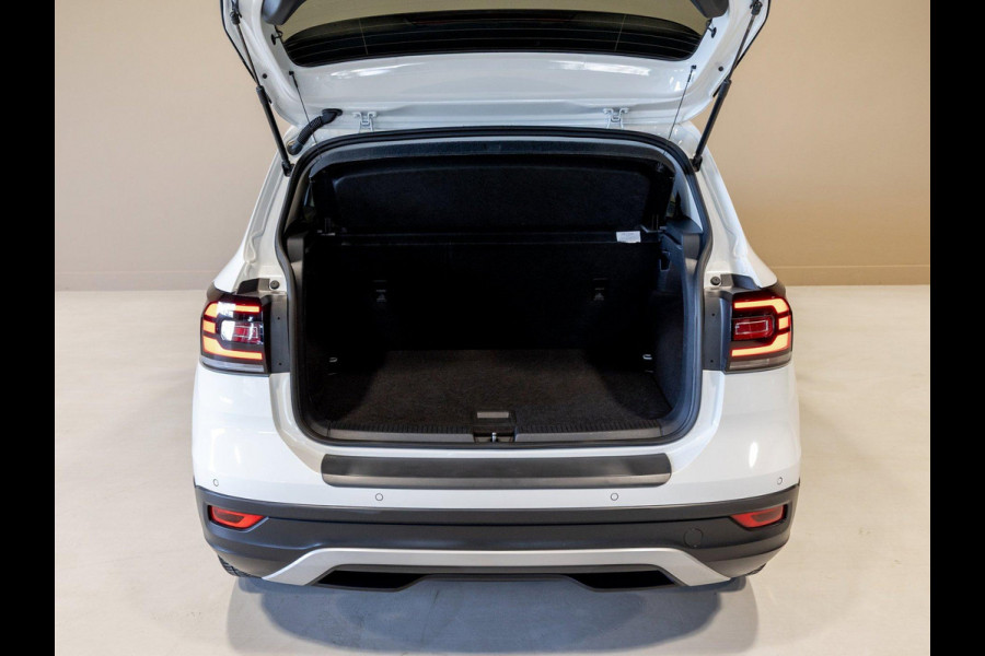 Volkswagen T-Cross 1.5 TSI Style / 150pk / Achteruitrijcamera / Apple Carplay