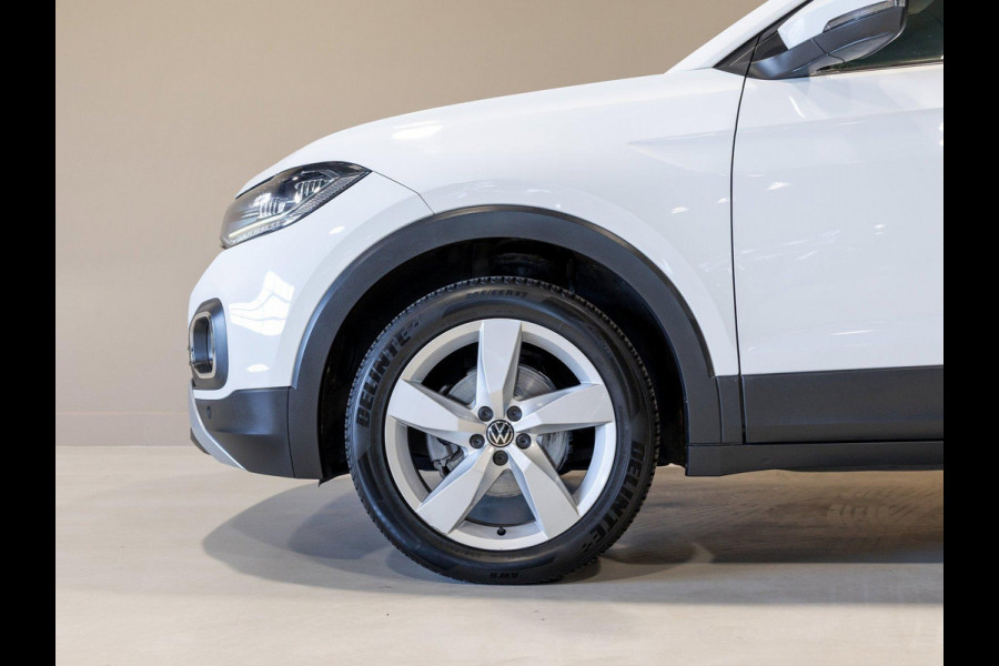 Volkswagen T-Cross 1.5 TSI Style / 150pk / Achteruitrijcamera / Apple Carplay