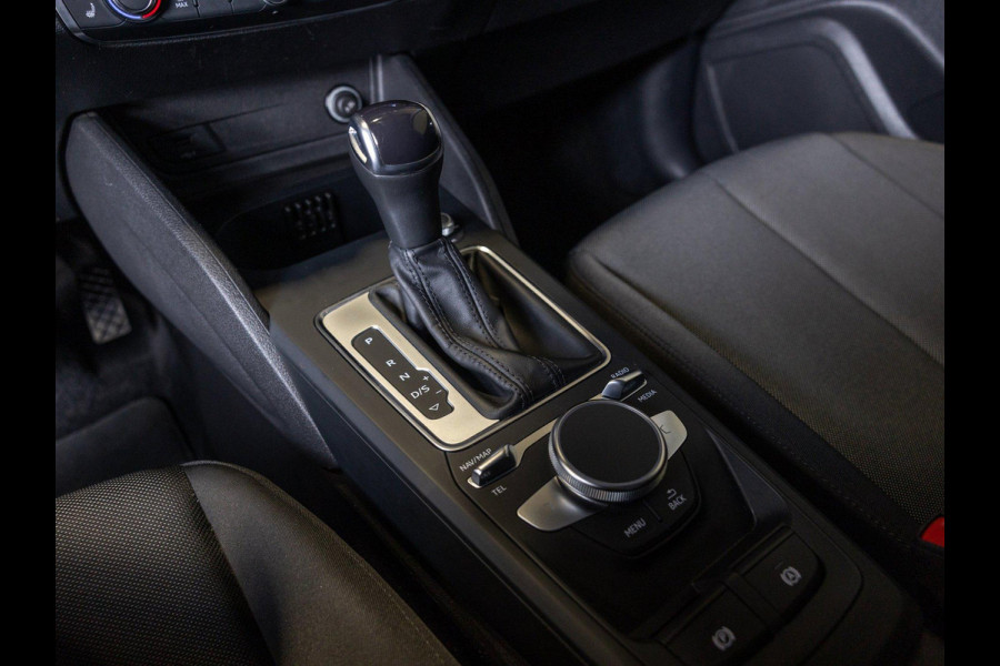 Audi Q2 35 TFSI Advanced edition / 150pk / Stoelverwarming / Adaptieve cruise control / Elektrische achterklep /