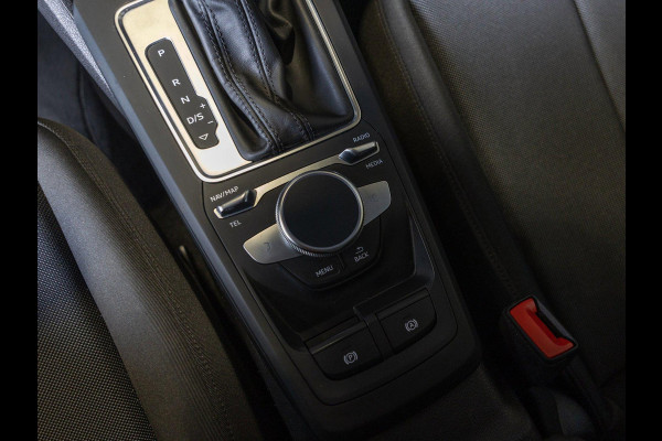 Audi Q2 35 TFSI Advanced edition / 150pk / Stoelverwarming / Adaptieve cruise control / Elektrische achterklep /