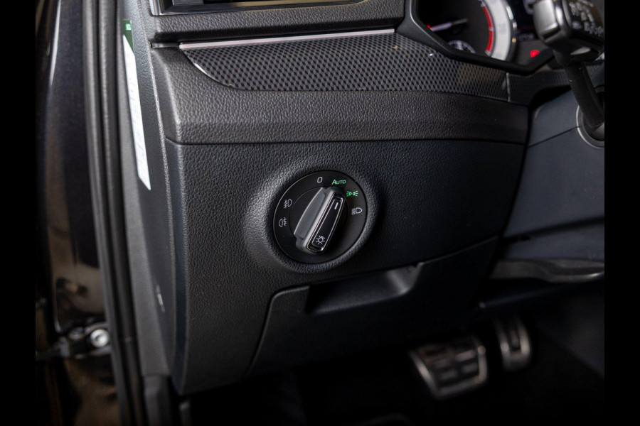 Škoda Superb Combi 1.5 TSI ACT Sportline Business / 150pk / Stoelverwarming / Elektrische stoelverstelling met geheugen /