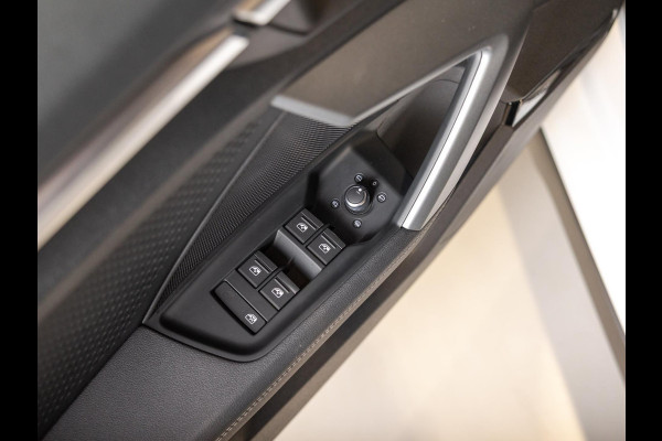 Audi A3 Sportback 35 TFSI 2x S-Line edition / 150pk / Maxton / Panorama dak / Sonos / Achteruitrij camera /