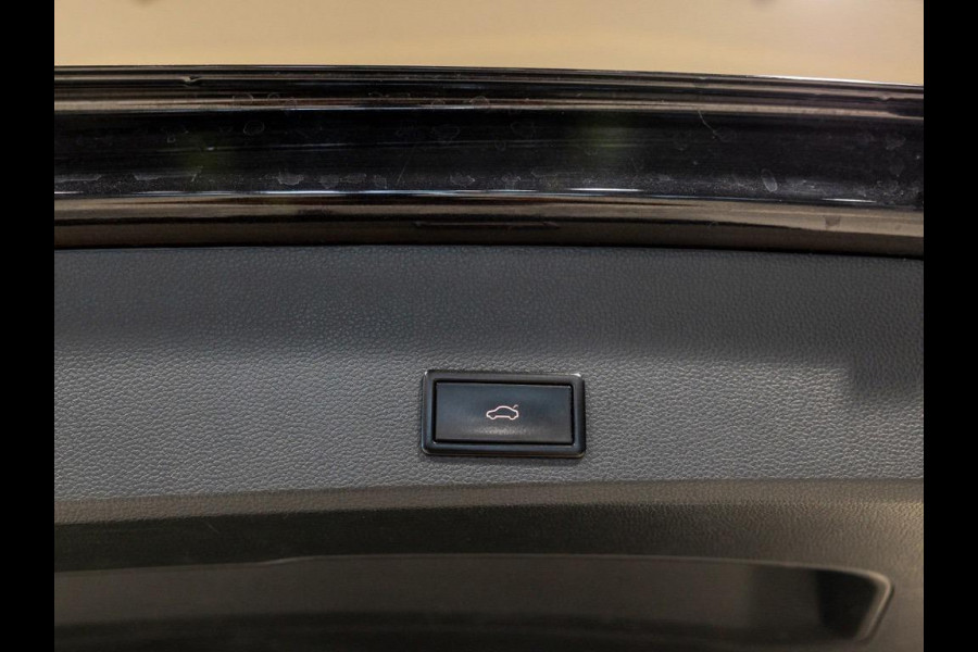 Seat Ateca 150pk / Panoramadak / Achteruitrij camera / Adaptieve cruise control