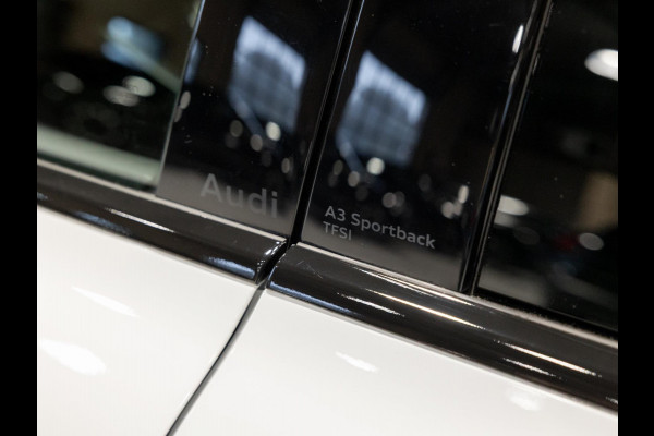 Audi A3 Sportback 35 TFSI S-Line edition / 150pk / Panorama dak / Sonos / Achteruitrij camera /