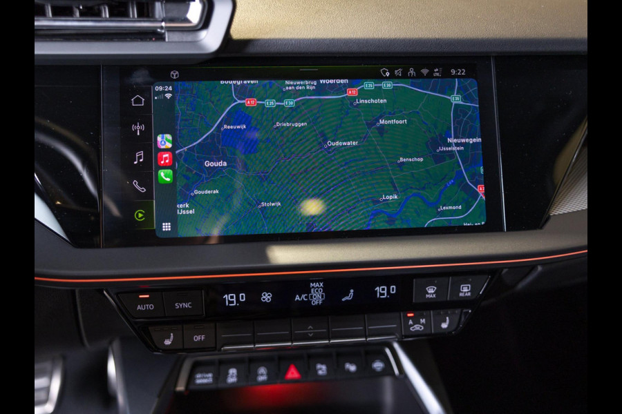 Audi A3 Sportback 35 TFSI S-Line edition / 150pk / Panorama dak / Sonos / Achteruitrij camera /