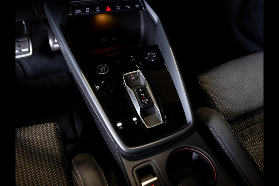 Audi A3 Sportback 35 TFSI S-Line edition / 150pk / Panorama dak / Sonos / Achteruitrij camera /