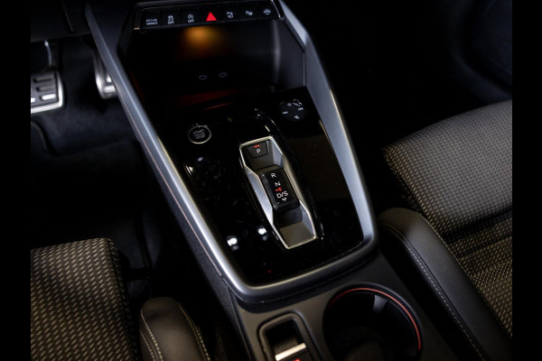 Audi A3 Sportback 35 TFSI S-Line edition / 150pk / Panorama dak / Sonos / Achteruitrij camera /