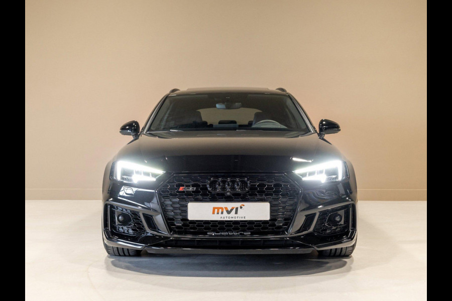 Audi A4 Avant 2.9 TFSI RS 4 quattro / 450pk / Panorama dak / Head up display / Carbon /