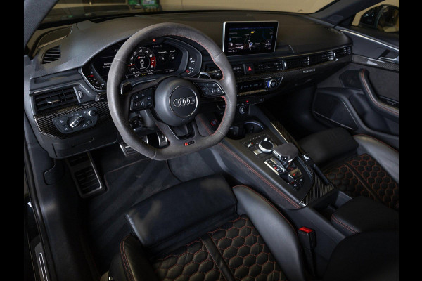 Audi A4 Avant 2.9 TFSI RS 4 quattro / 450pk / Panorama dak / Head up display / Carbon /