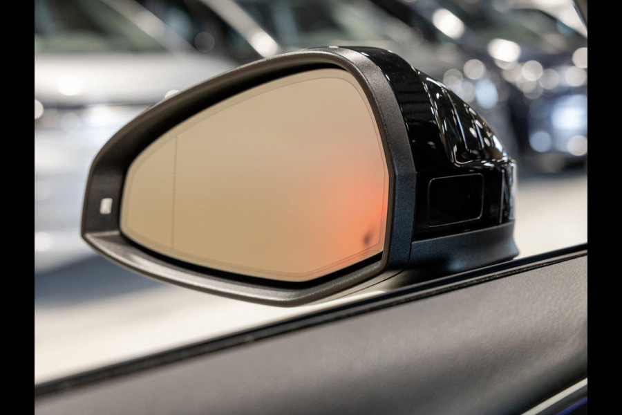Audi A4 Avant 2.9 TFSI RS 4 quattro / 450pk / Panorama dak / Head up display / Carbon /