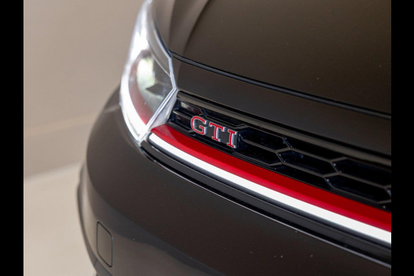 Volkswagen Polo 2.0 TSI GTI NL en BTW auto / Panorama dak / Keyless / Stoelverwarming / Achteruitrij camera /