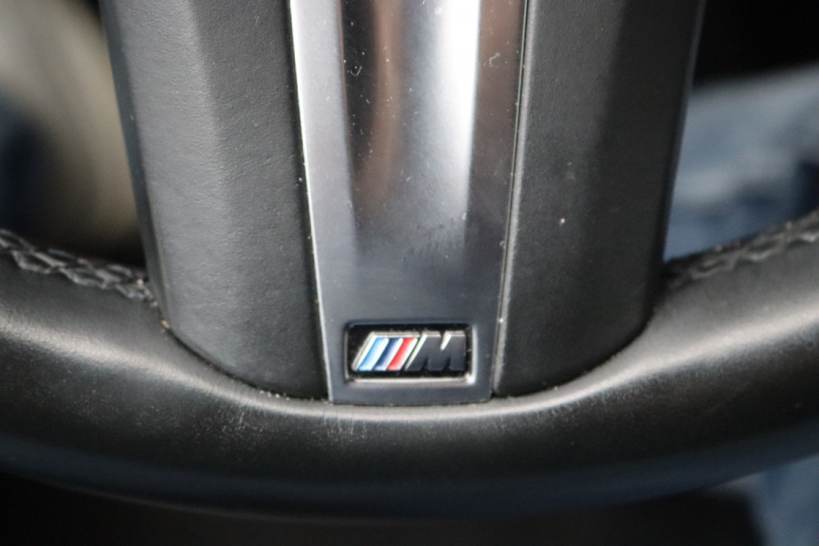 BMW 1-serie 118i 140PK Automaat Executive Edition M-Sport Sportstoelen/Parkeerhulp/Navigatie/Cruise-control