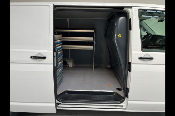 Volkswagen Transporter Automaat DSG Servicewagen 2.0 TDI 150pk L2H1 3Persoons Sortimo Inrichting, Airco, Navigatie, RIJKLAARPRIJS!