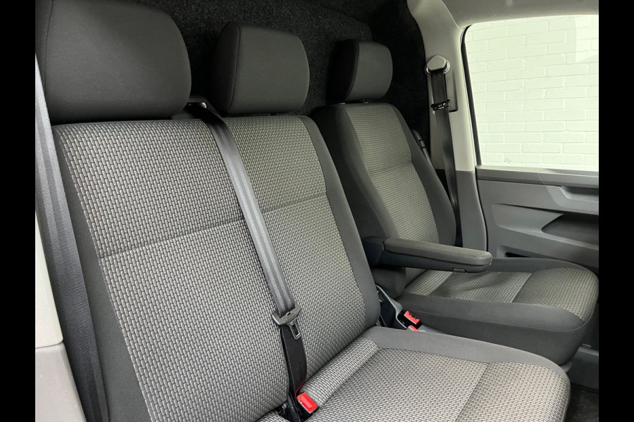 Volkswagen Transporter Automaat DSG Servicewagen 2.0 TDI 150pk L2H1 3Persoons Sortimo Inrichting, Airco, Navigatie, RIJKLAARPRIJS!