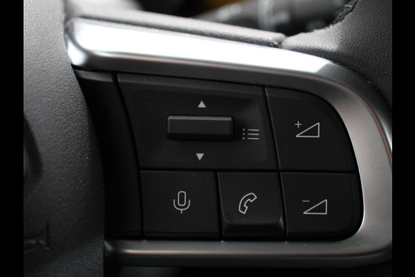 Jeep Avenger Summit 54 kWh SOH 96,5 % Camera Lichtmetalen Velgen 18" Navigatie Apple Carplay/ Android Auto Sfeerverlichting Parkeersensor achter Cruise Control Stoelverwarming Full LED Virtual Cockpit Climate Control Two tone Electrisch bedienbare achterkep