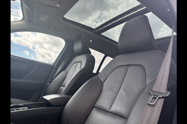 Volvo XC40 1.5 T5 Plug-in hybrid Ultimate Bright | Panorama dak | Adaptieve cruise | Blis | Memory | Leder |