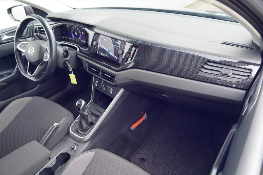 Volkswagen Polo 1.0 TSI Life / NL-Auto / Facelift / Navi / Cruise / 5-Deurs / Airco / Carplay / 84dkm NAP