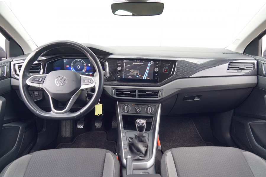 Volkswagen Polo 1.0 TSI Life / NL-Auto / Facelift / Navi / Cruise / 5-Deurs / Airco / Carplay / 84dkm NAP