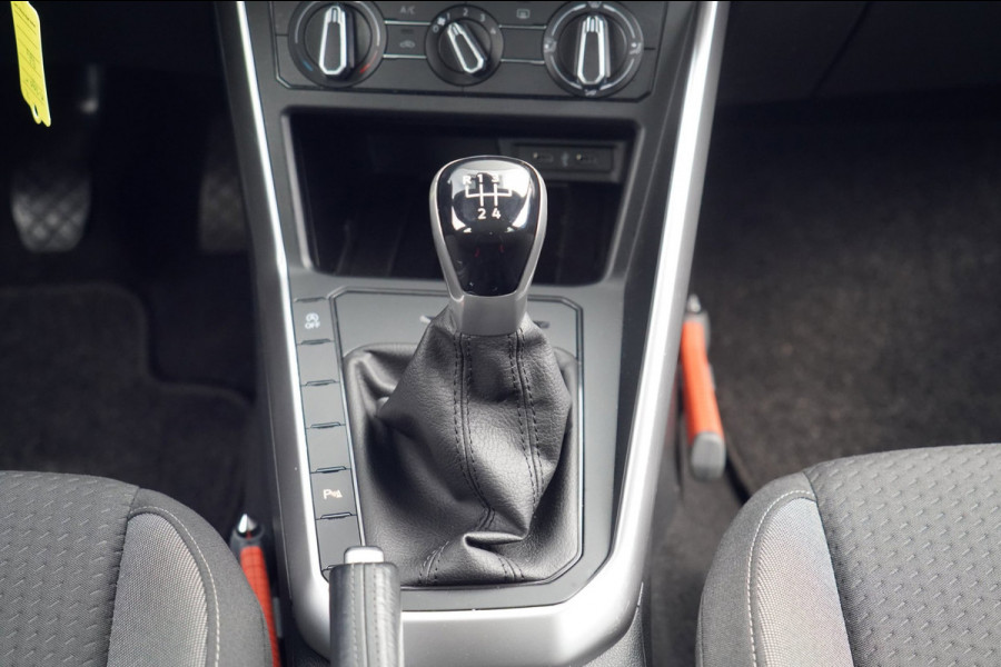 Volkswagen Polo 1.0 TSI Life / NL-Auto / Facelift / Navi / Cruise / 5-Deurs / Airco / Carplay / 84dkm NAP