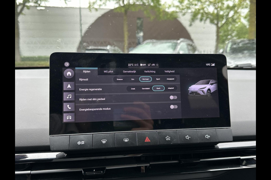 MG Mg4 electric Luxury 64 kWh SOH 97% | 7.000KM! |360 CAMERA| 7 JAAR MG GARANTIE T/M 04-2031| ELEK. STOEL| DODE HOEK SENSOR| STOEL + STUURVERWARMING| ADAPTIVE CRUISE CONTROL