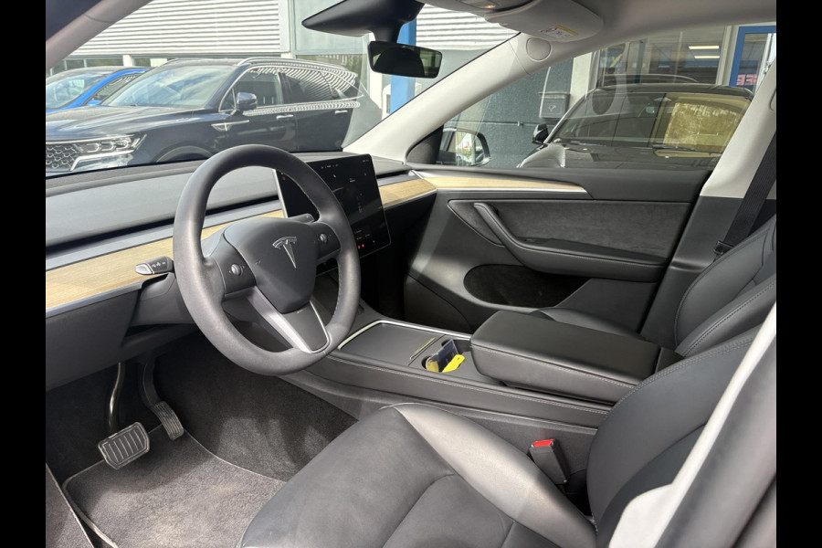 Tesla Model Y RWD 58 kWh | 43.000 KM | SOH 92,8% | AutoPilot | Panoramadak |