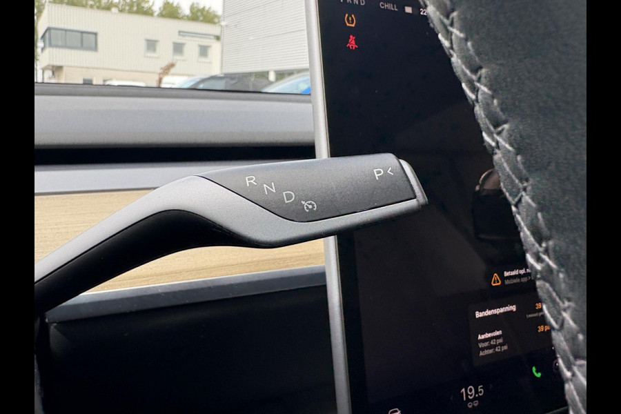 Tesla Model Y RWD 58 kWh | 43.000 KM | SOH 92,8% | AutoPilot | Panoramadak |