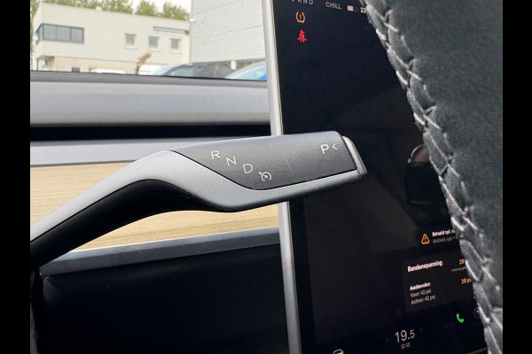 Tesla Model Y RWD 58 kWh | 43.000 KM | SOH 92,8% | AutoPilot | Panoramadak |