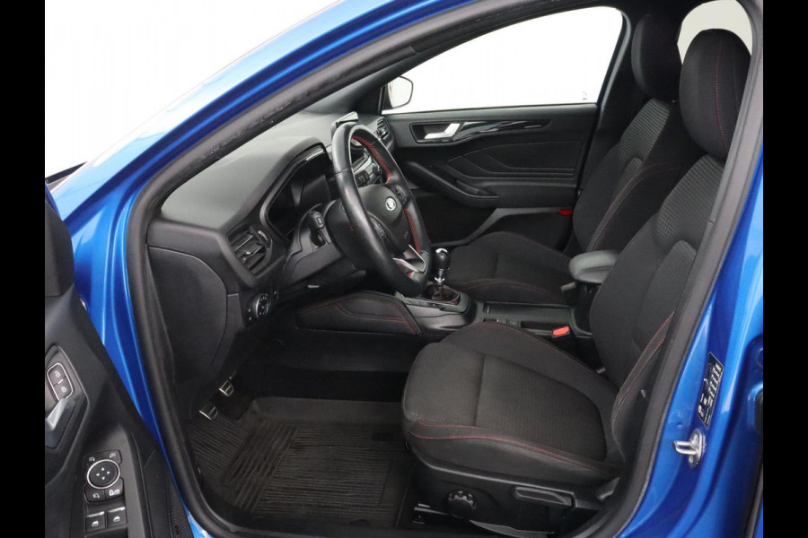 Ford Focus 1.0 EcoBoost Hybrid ST Line X | Stoelverwarming | Trekhaak | Adaptive cruise | B&O Sound | Carplay | Navigatie | Keyless | Camera | Climate control | 17'' | Digital Cockpit | Full LED