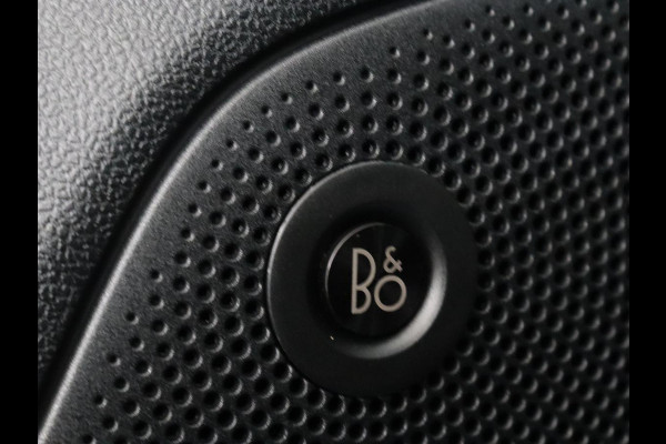 Ford Focus 1.0 EcoBoost Hybrid ST Line X | Stoelverwarming | Trekhaak | Adaptive cruise | B&O Sound | Carplay | Navigatie | Keyless | Camera | Climate control | 17'' | Digital Cockpit | Full LED
