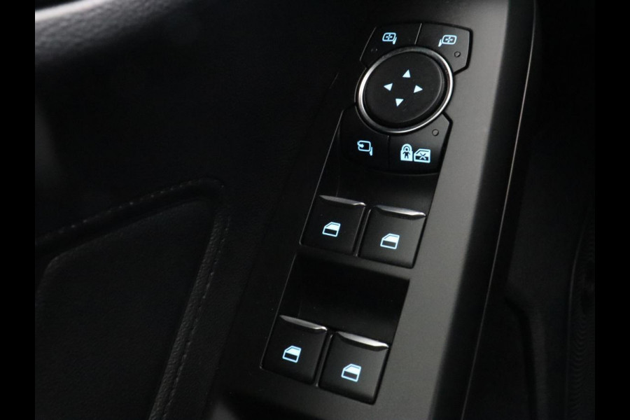 Ford Focus 1.0 EcoBoost Hybrid ST Line X | Stoelverwarming | Trekhaak | Adaptive cruise | B&O Sound | Carplay | Navigatie | Keyless | Camera | Climate control | 17'' | Digital Cockpit | Full LED