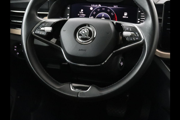 Škoda SCALA 1.0 TSI Business Edition | Stoelverwarming | Virtual Cockpit | Keyless | Carplay | Navigatie | Parkeerhulp | Climate control | Bluetooth | Cruise control